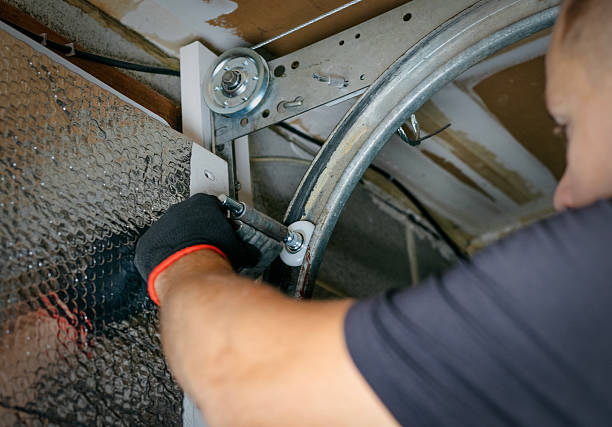 Affordable Garage Door Panel Replacement solutions in Oaklawn-Sunview, KS